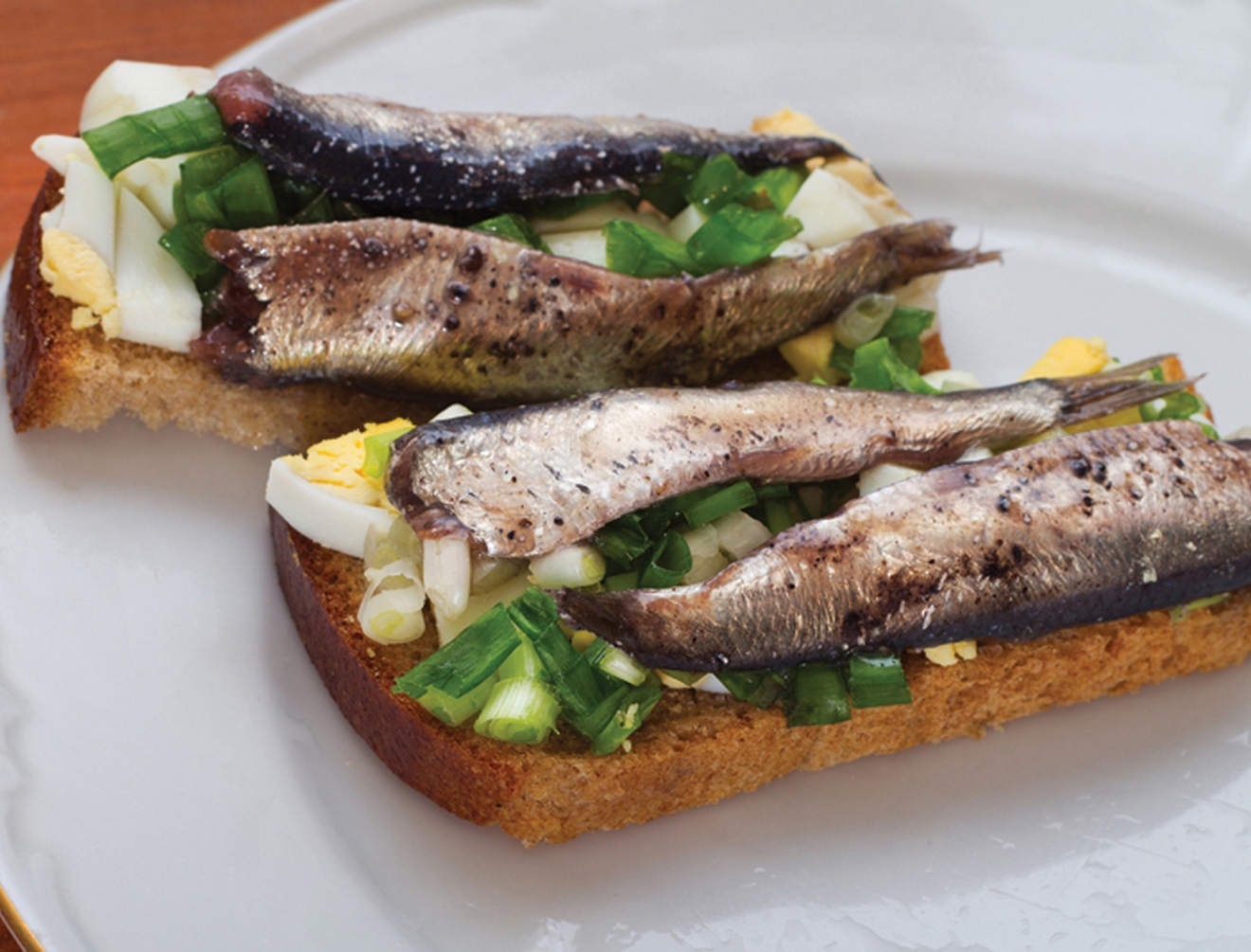estonia_cold-fish-sandwich